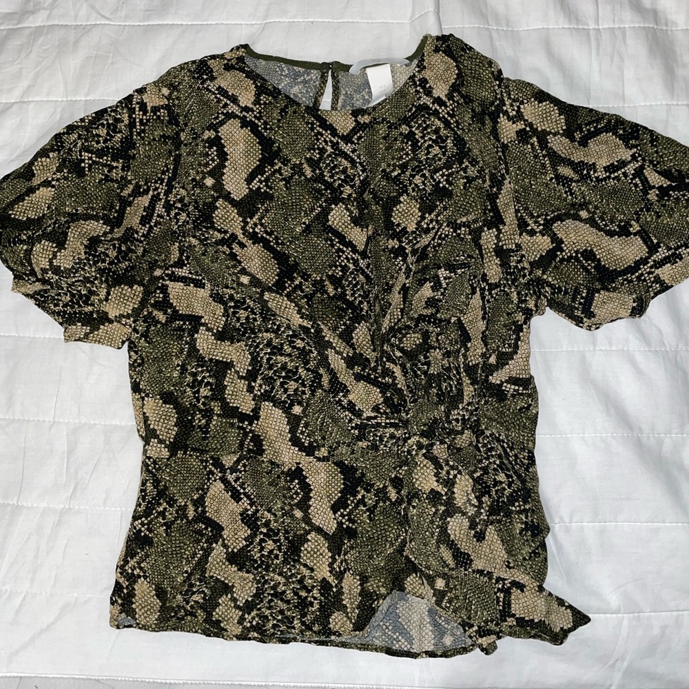 Size 4 green and cream snake print H&M blouse